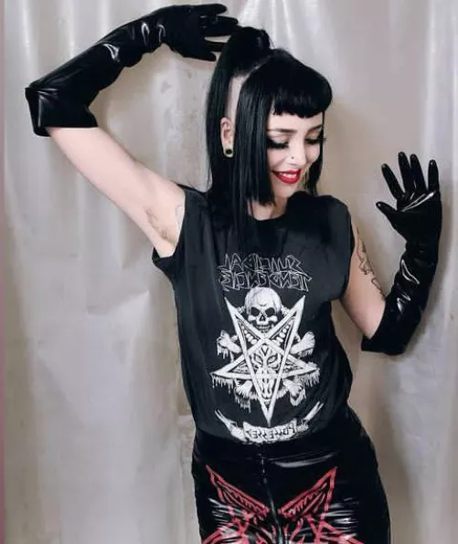 Hit an arrow now for an instant humiliation task in a moment🥰😘 [domme]