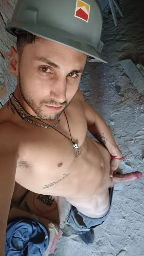 I can work in your ass...👷🏽‍♂️😏