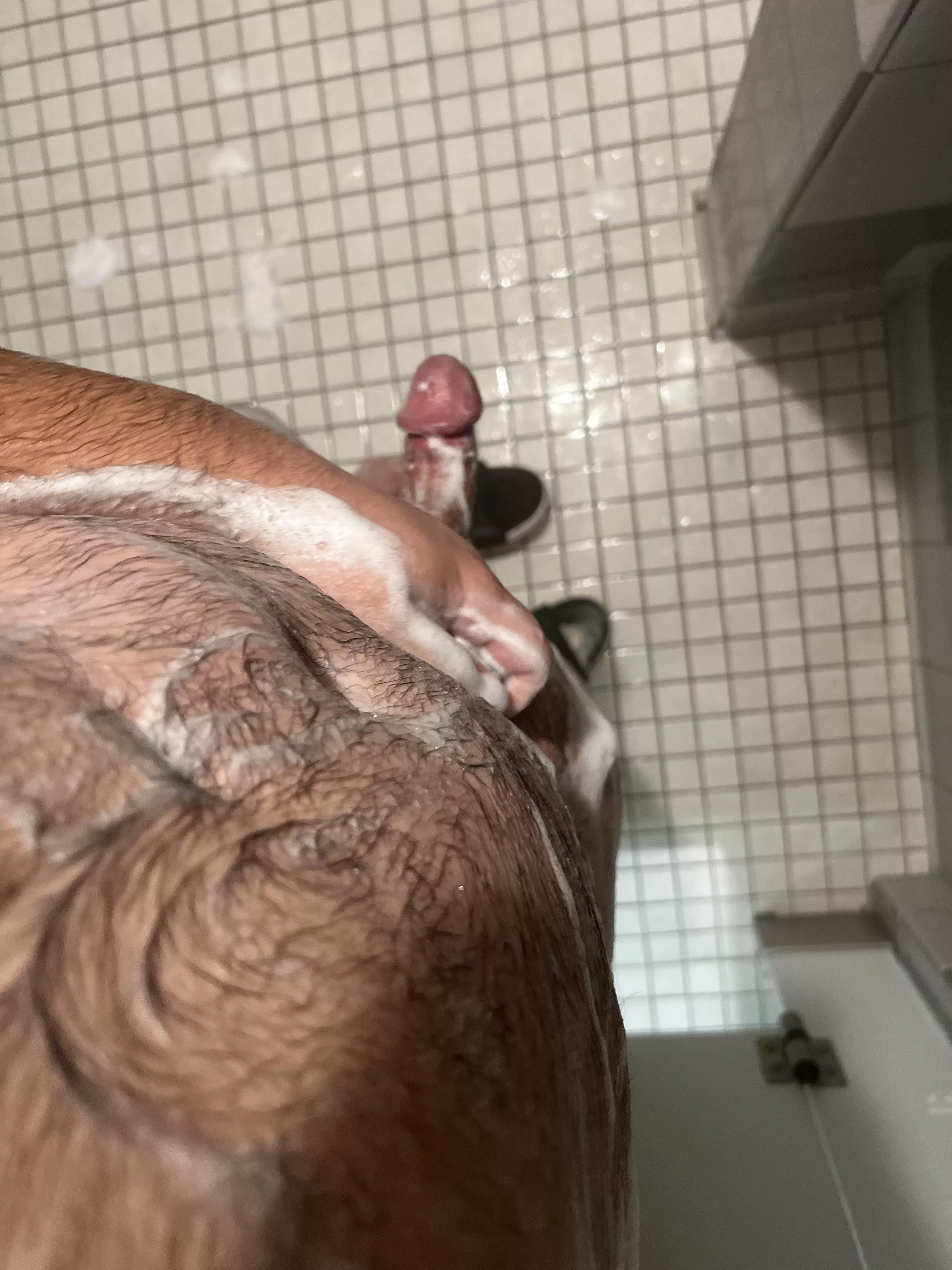 I was alone in the showers 👀