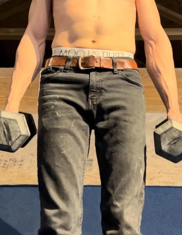 If this isn’t forearm porn than what is?