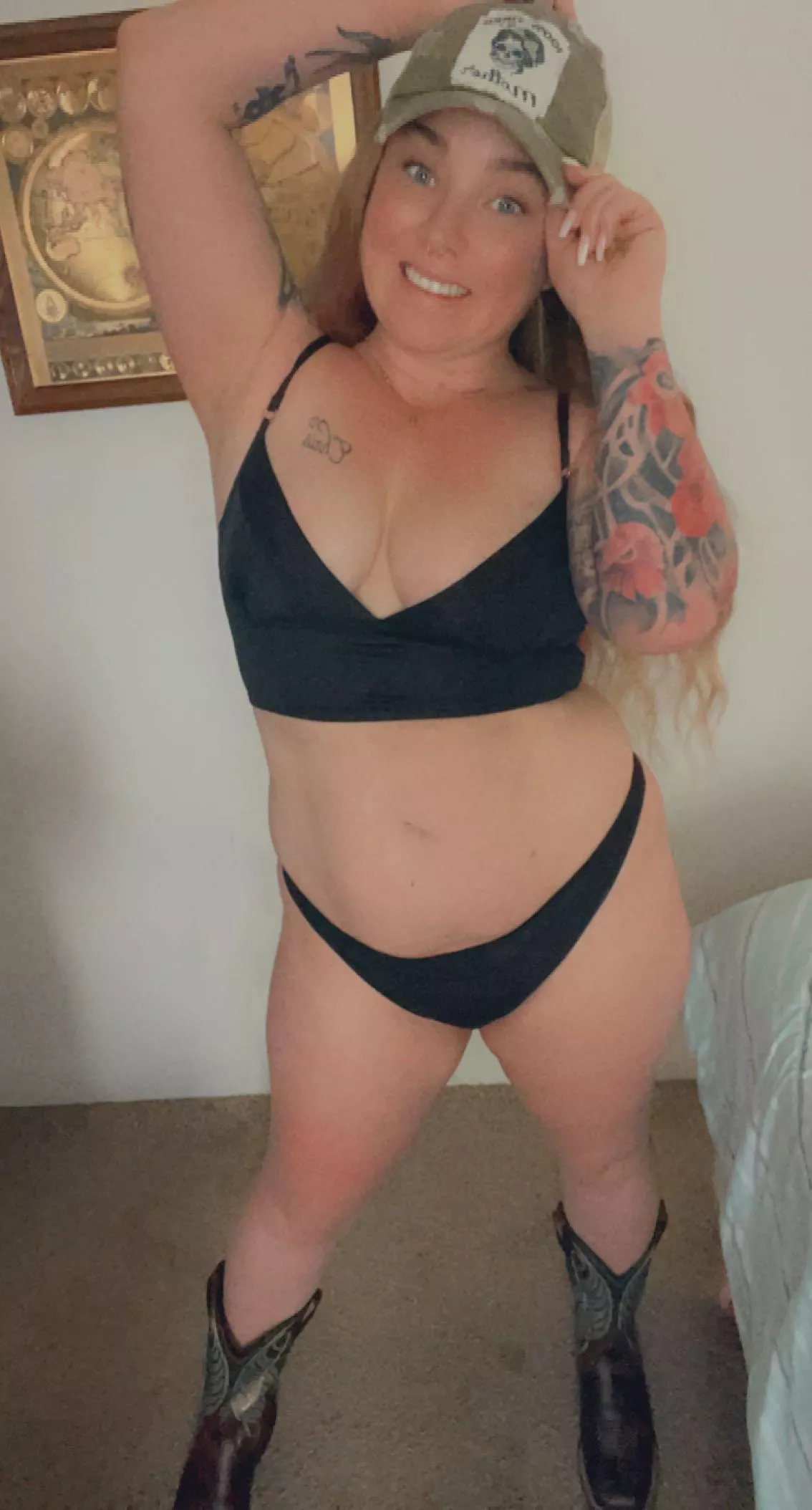 It’s the freakin weekend baby let’s have some fun 😘