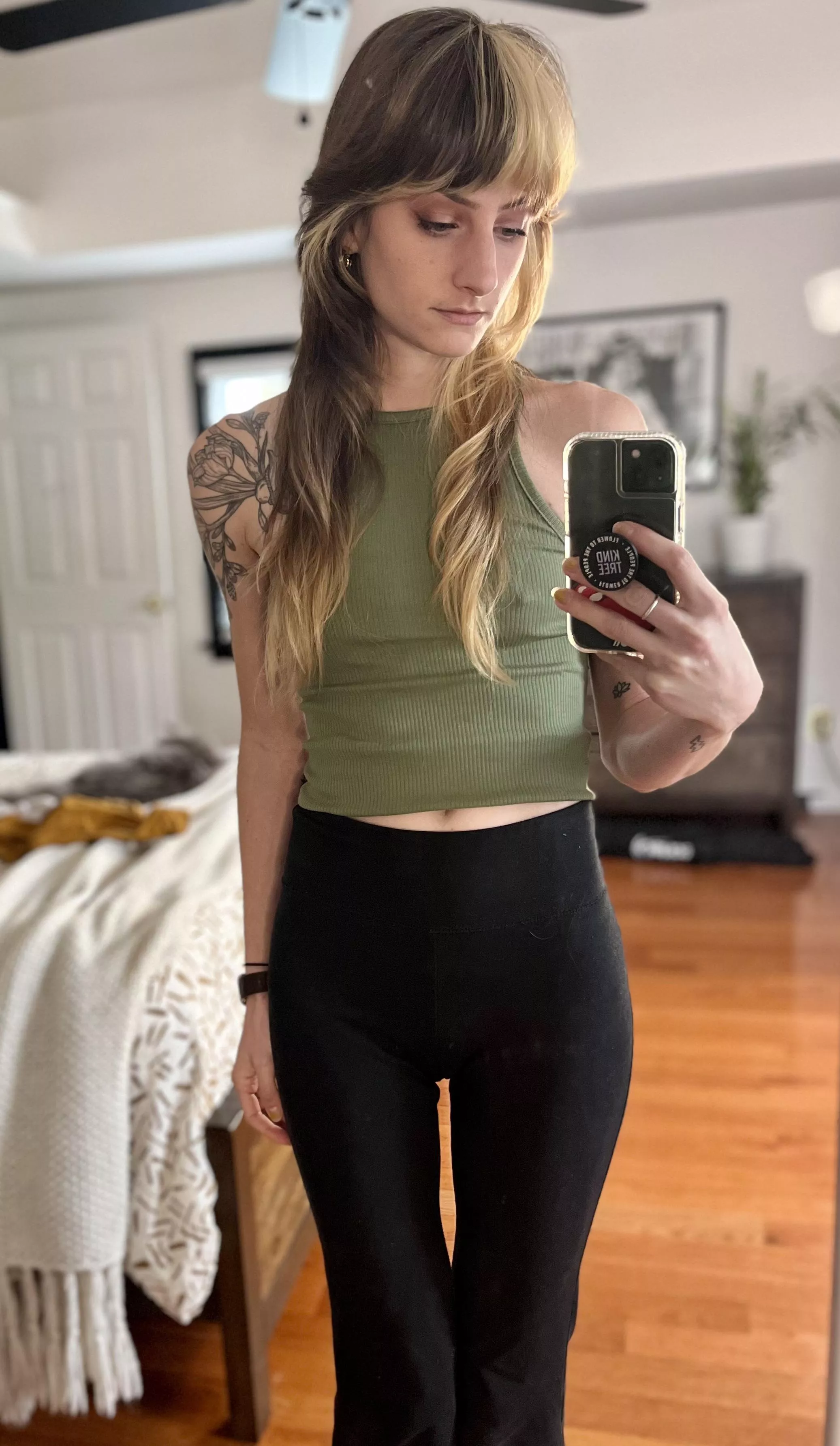 Knees together thigh gap [oc]