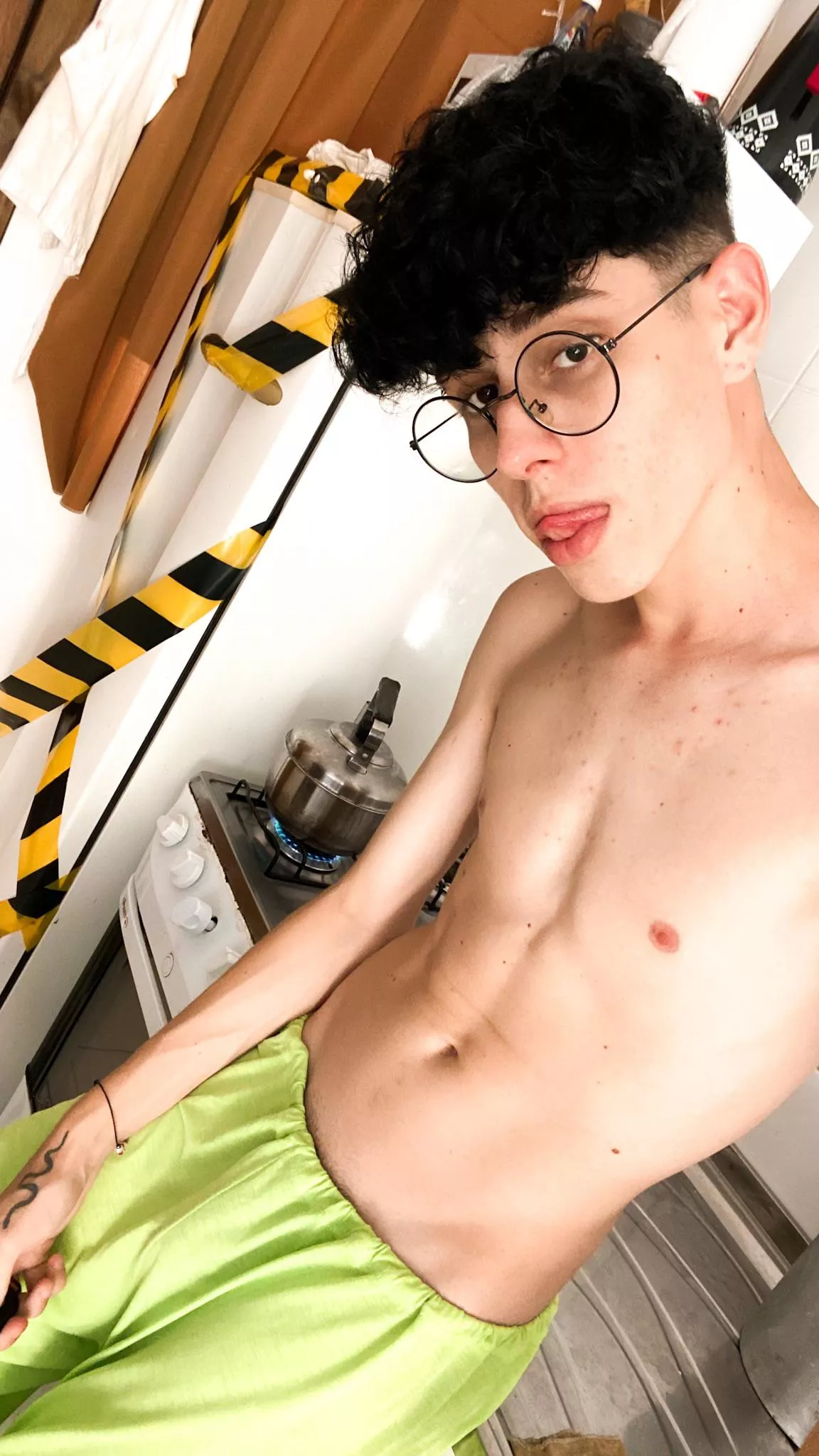 making a coffee to work, i have 5gb content to edit today