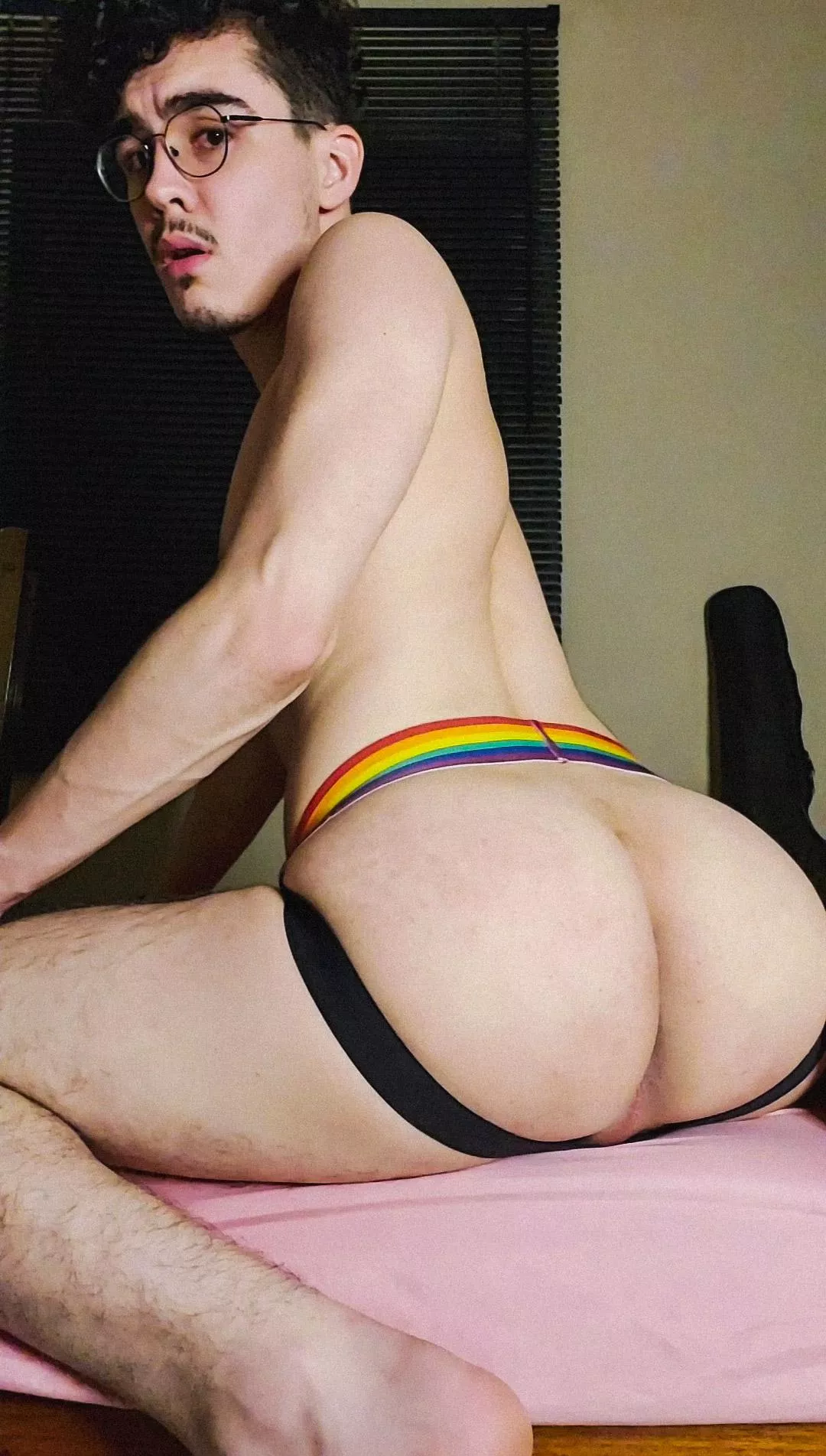 May I sit here? 🥵