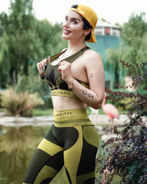 Need a bully to teach my m*m a lesson