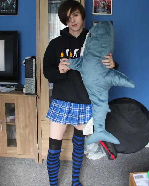 Oh look, it’s femmy and shorky!