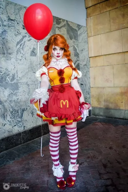 pennywise by jinxkittie