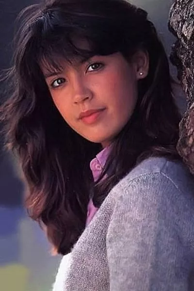 Phoebe Cates