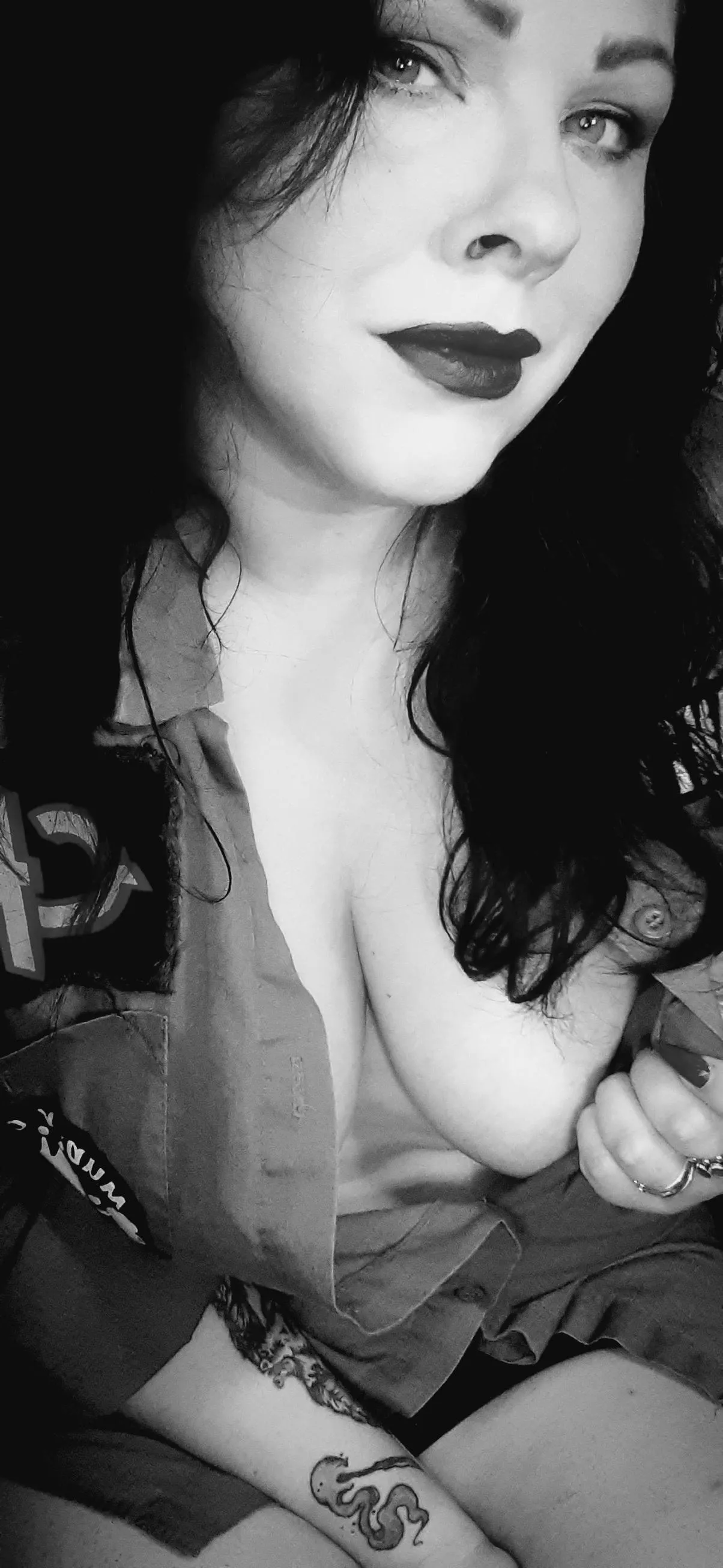 Pretty sure It's 5 Ohhh Clock somewhere!