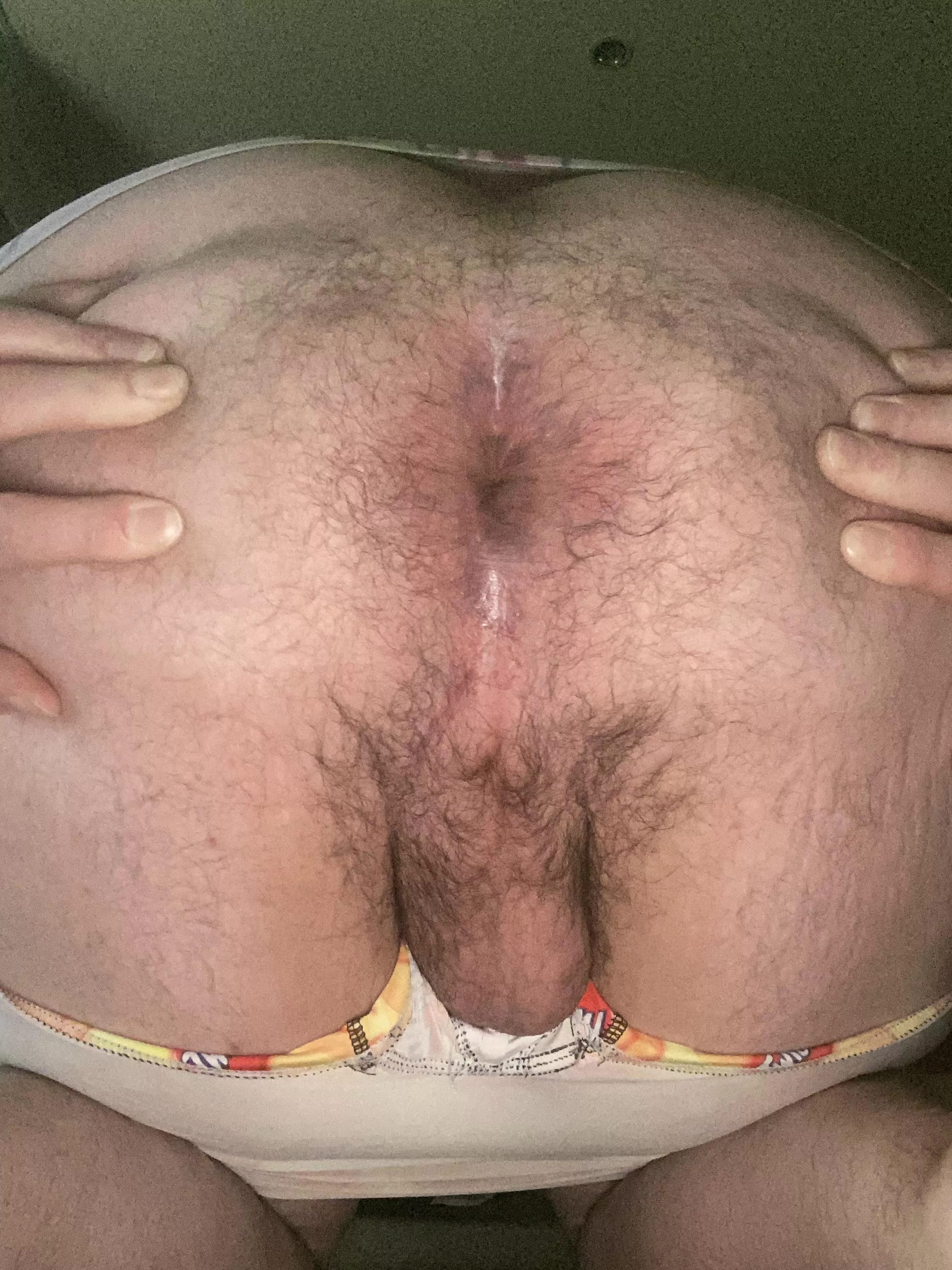 Someone come fuck my fat ass