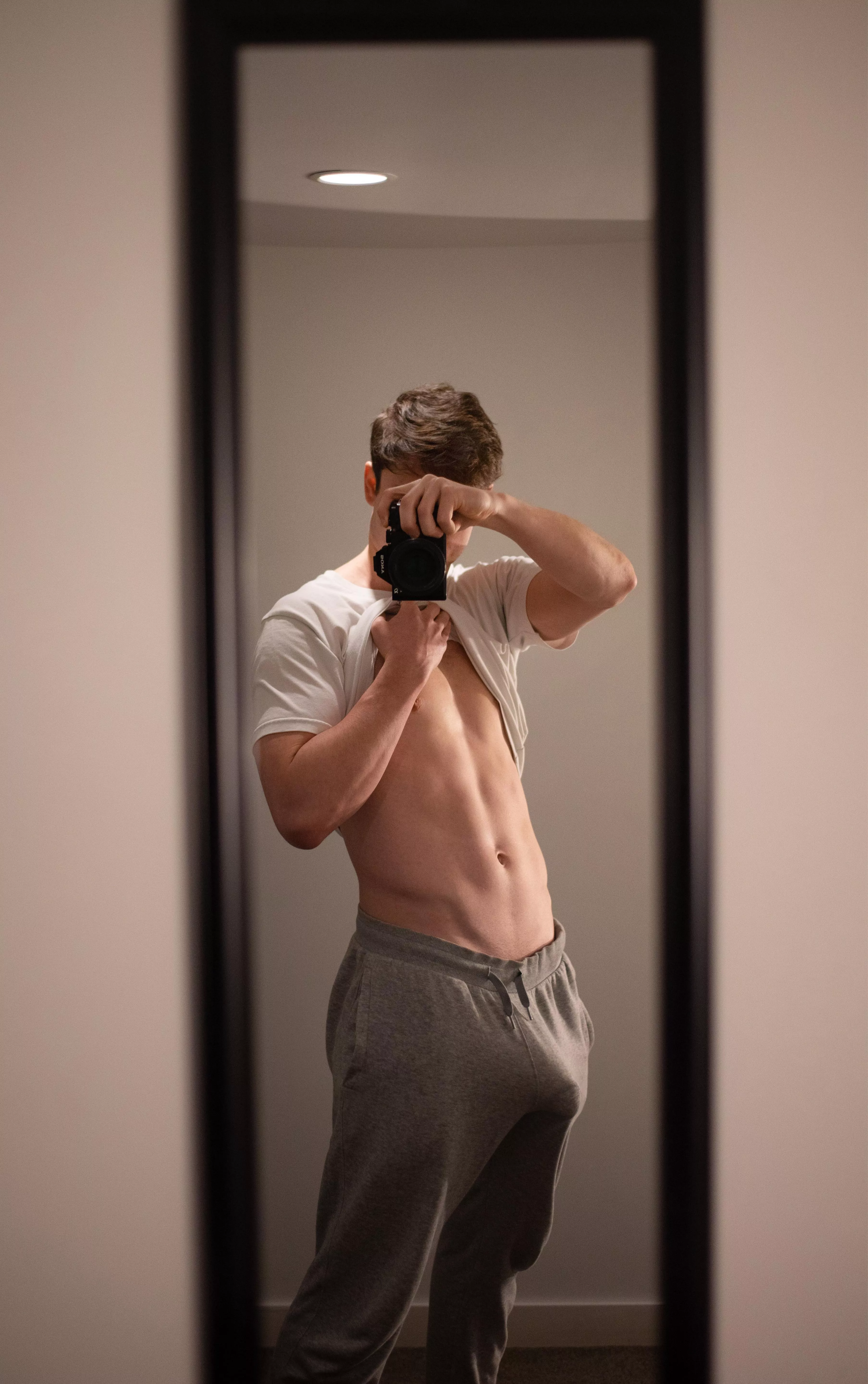 Spend your weekend admiring my huge cock bulge