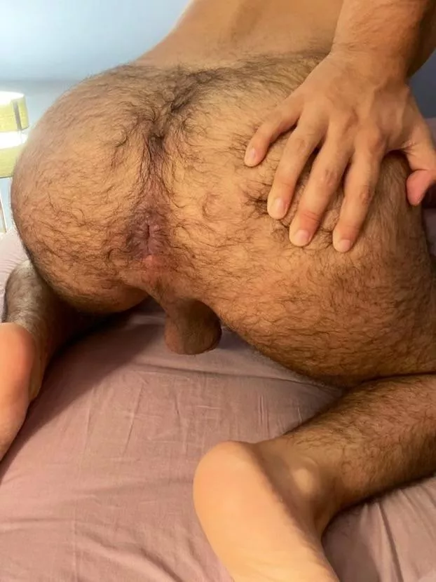 spreading it for you 🥵