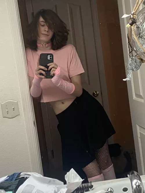 Very new to presenting as fem, let me know what you think and if you have any tips... thanks babez!!💕❤️💕
