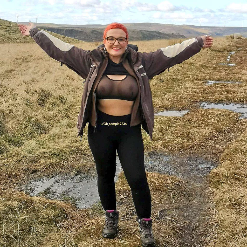 You can always find me up on the hills 😍😍 40F UK cougar 5ft tall 😘😘