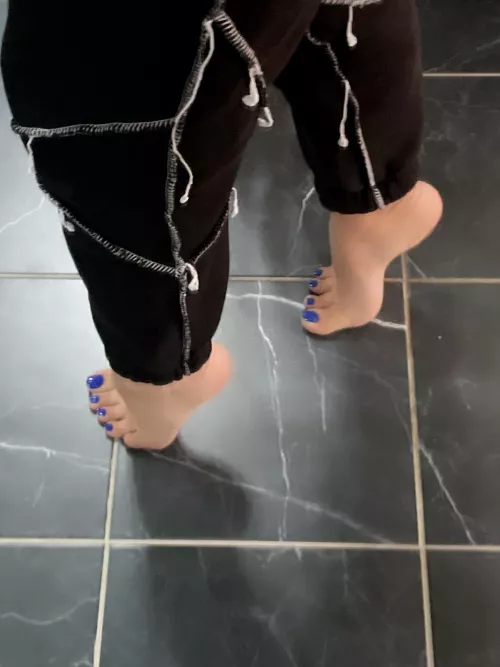 You can upvote only if you want me to step on you [domme]