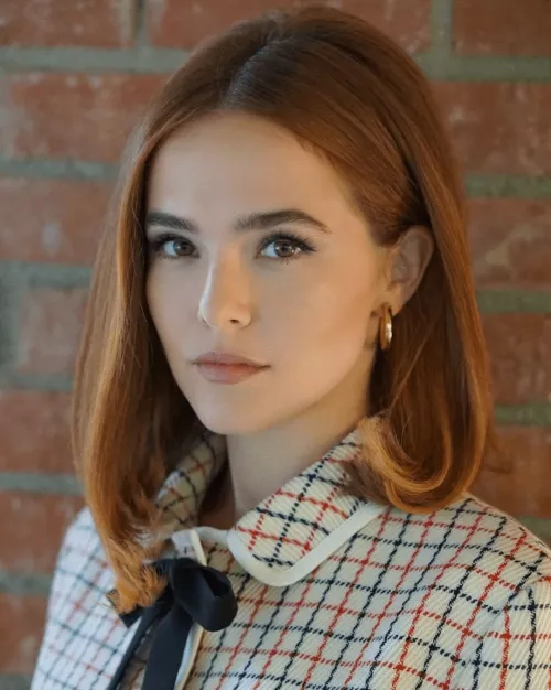 Zoey Deutch