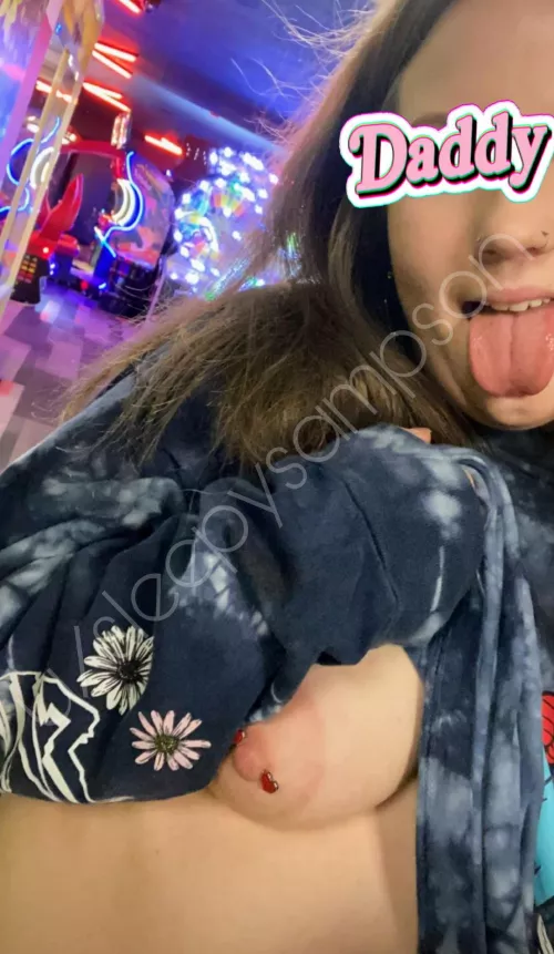 1v1 me at skii ball [oc]