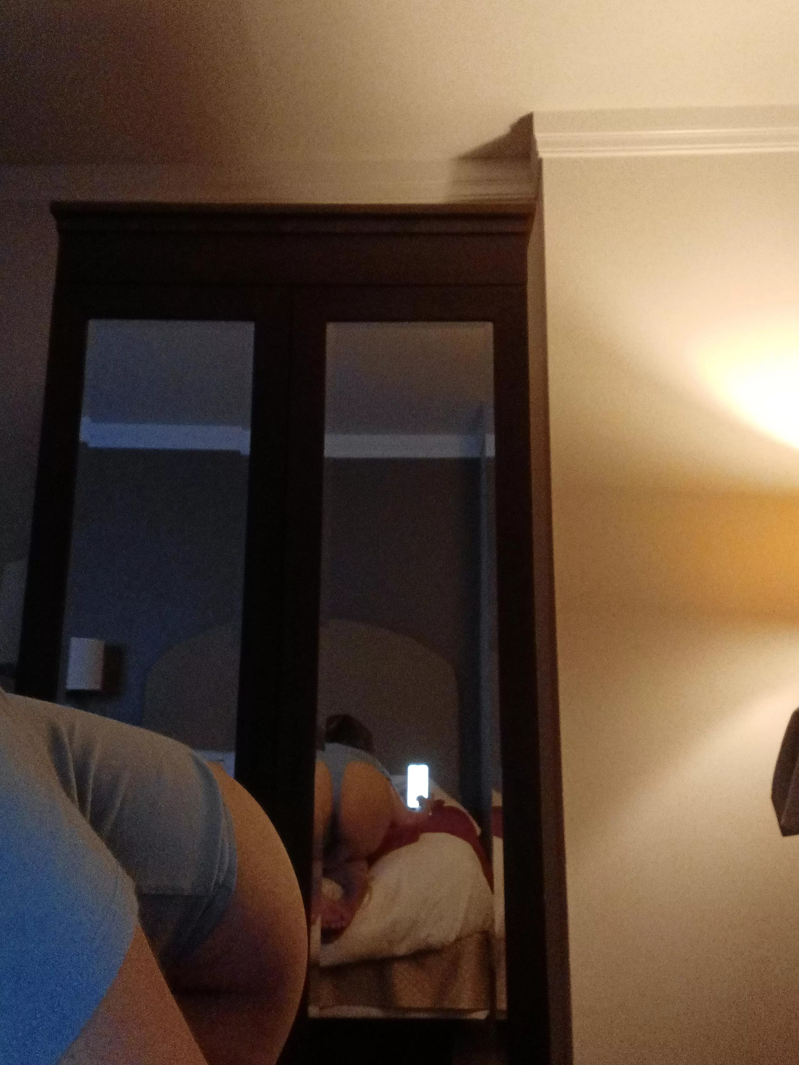 [34]f Mirror views are perfect in our casino resort room😋