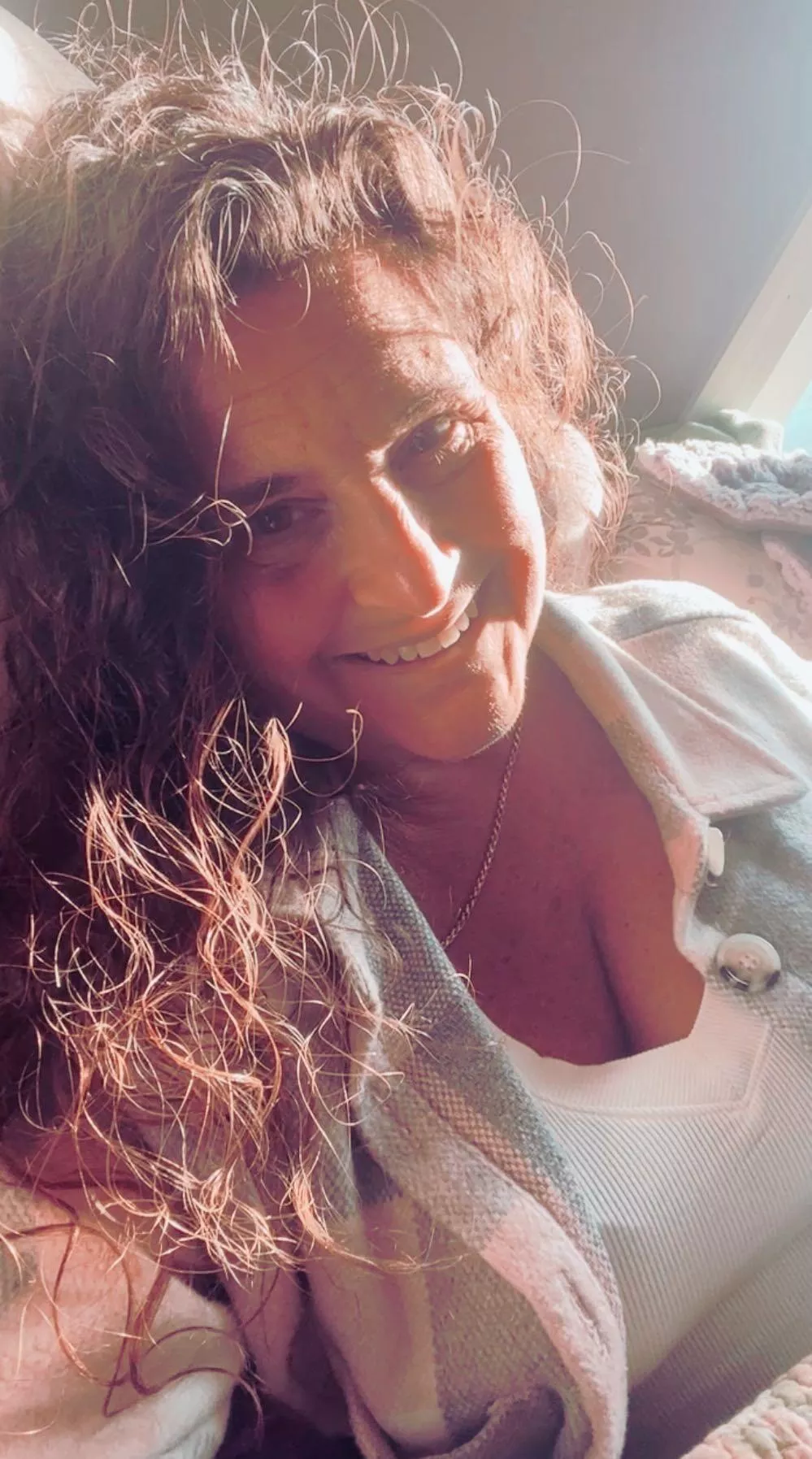 52F - Hope you all have a happy day!