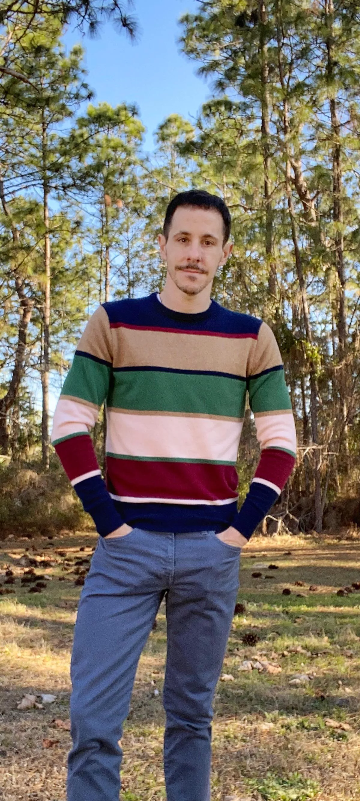 A new sweater and haircut today 😎 Thought I looked pretty good.