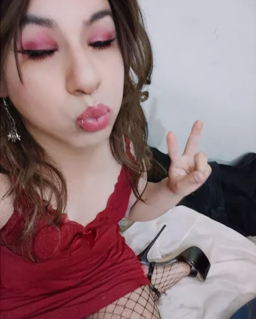 any make up tips for a beginner?