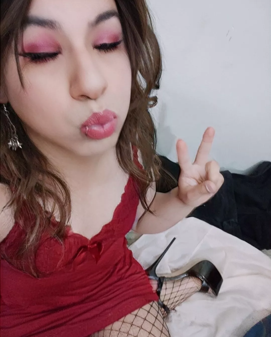 any make up tips for a beginner?