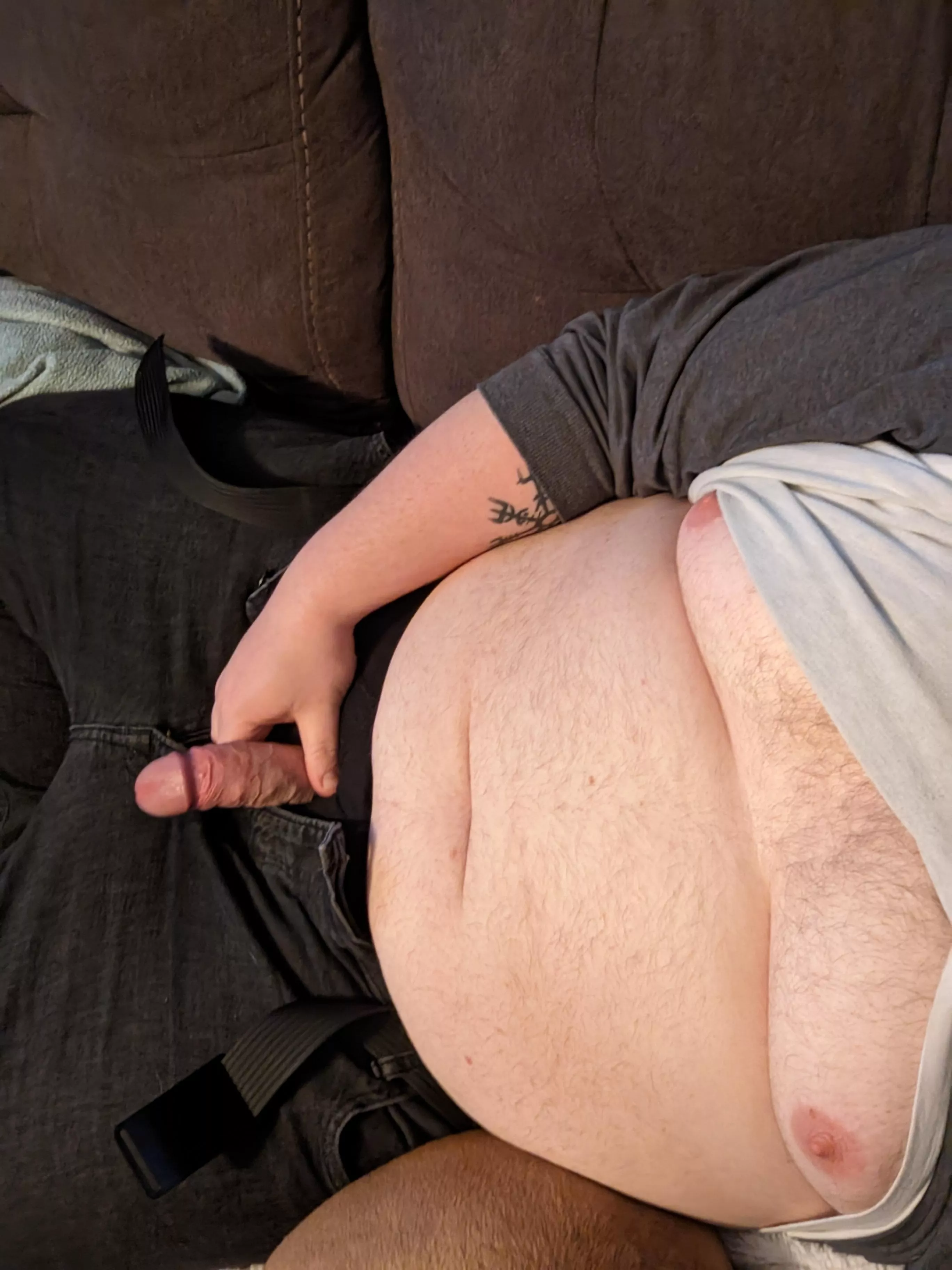Can't keep my cock from getting hard looking at this sub 🐻