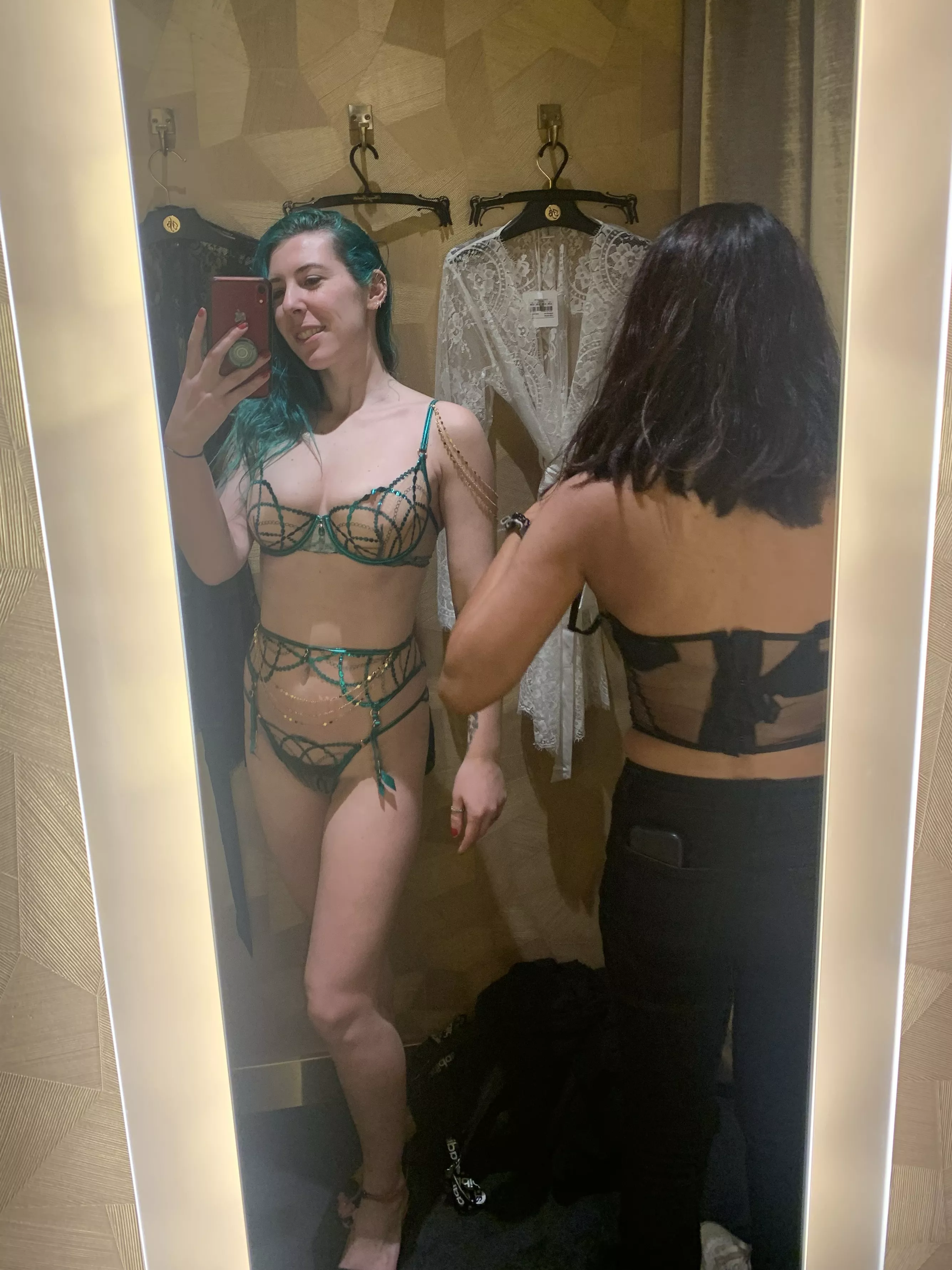 Changing room selfie [f]