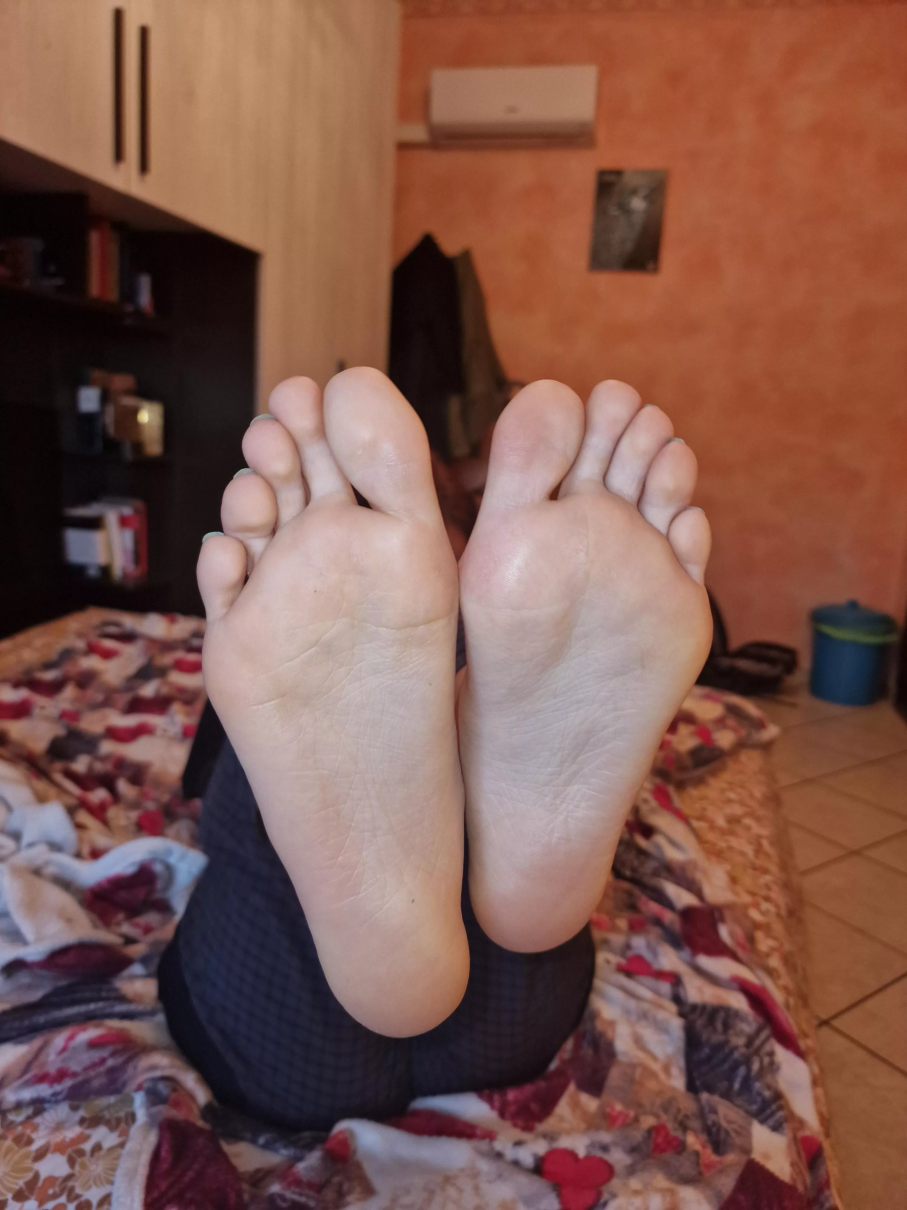 Come here... i love sharing