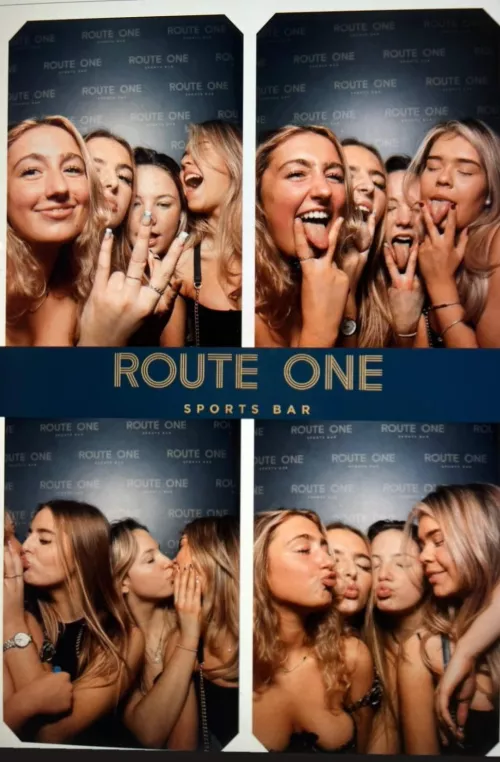 Girls having fun (IUTR)