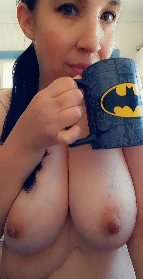 Good morning lovelies 😘 Started my Monday by getting up early, making coffee and watching the sun rise. Pure bliss 😊