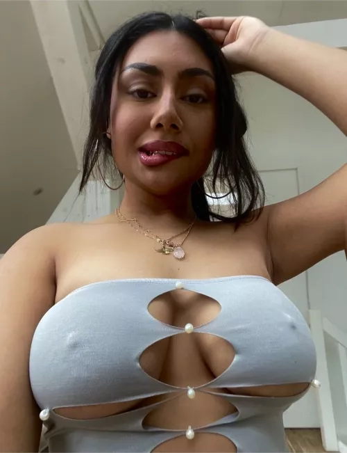 gotta jiggle these juggs