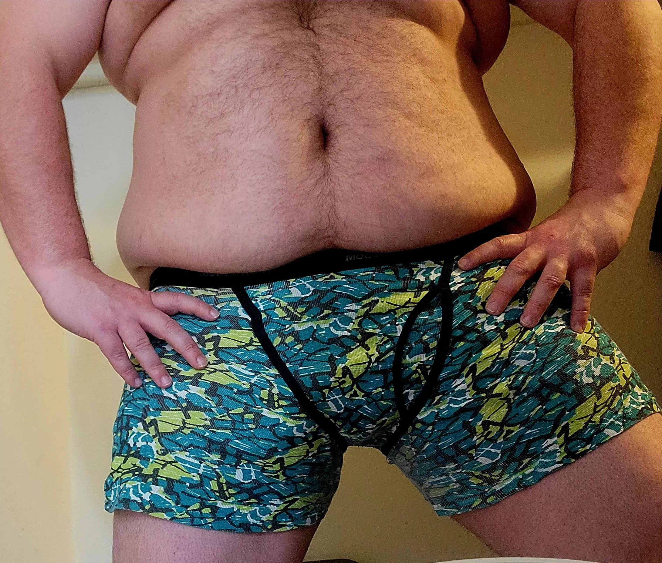 Had a nice bulge this morning. Didn't want it to go to waste and not show it off.