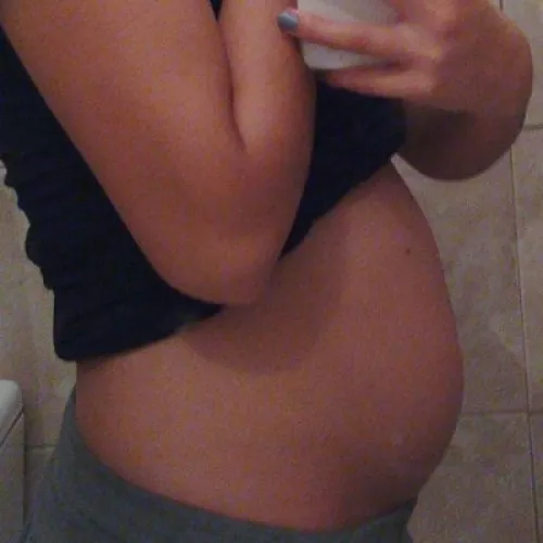 Hello Daddy good morning 😘 if you want to help me with my baby 🥺 see my profile