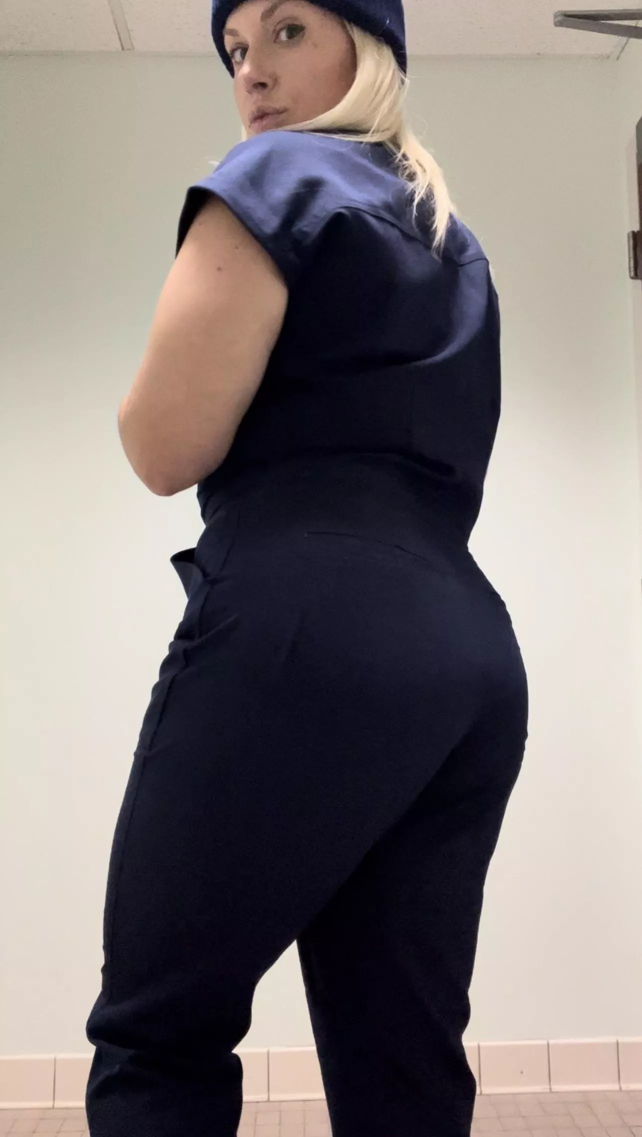 How does my ass look?