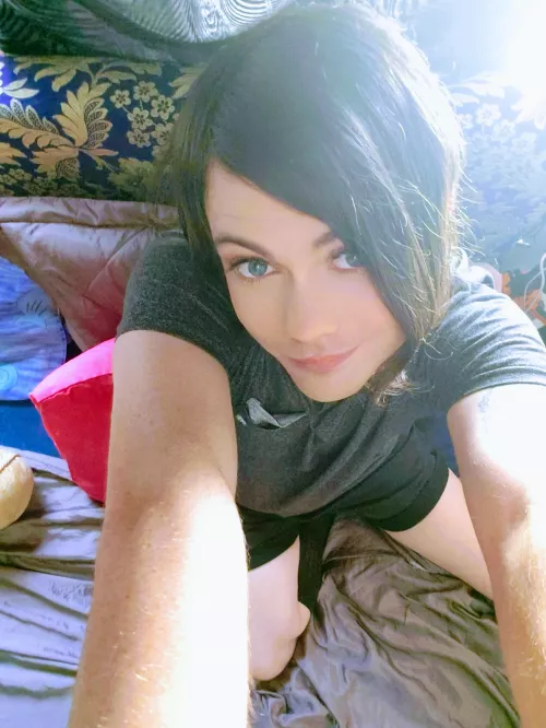 I need some cock in my pussy so bad 😻💦