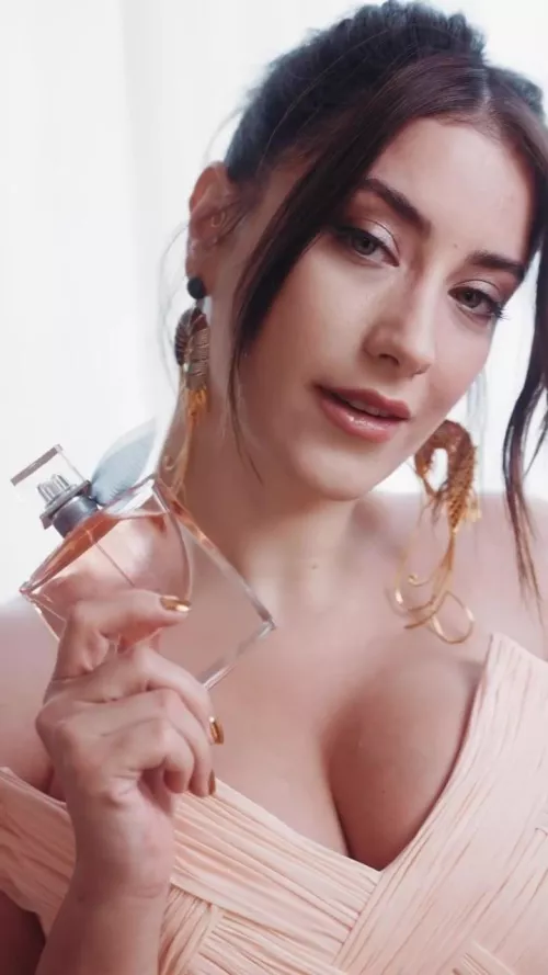 I want to fuck Hazal Kaya 24/7