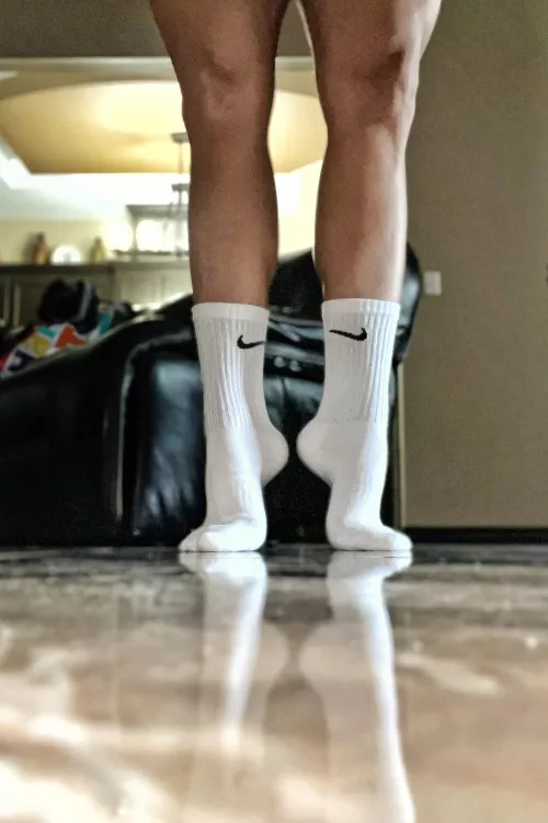 Im only wearing these socks ;p