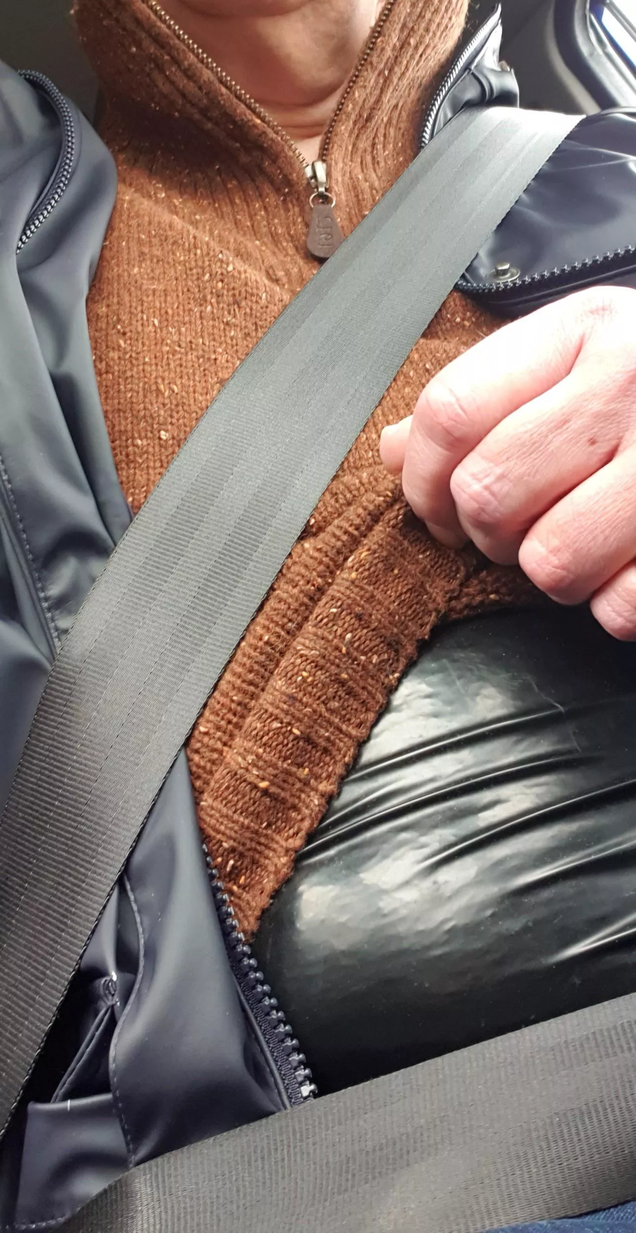 It's great being a latex wearing car passenger