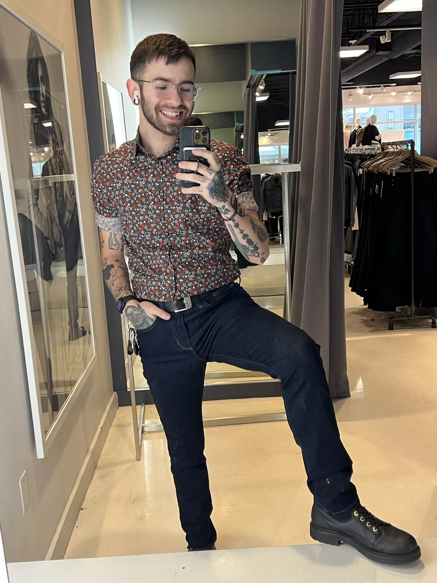 It’s my birthday and I’m at work. Gonna be a good day bros!