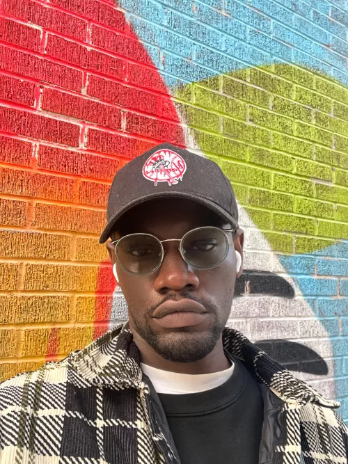 Just a loner looking for new friends :/