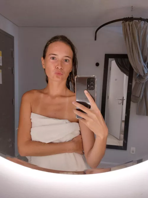 Kisses to u, babes😋😘