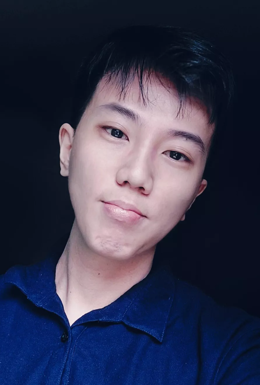 Many say my eyes look condescending, the truth is I can't open them any further 😣