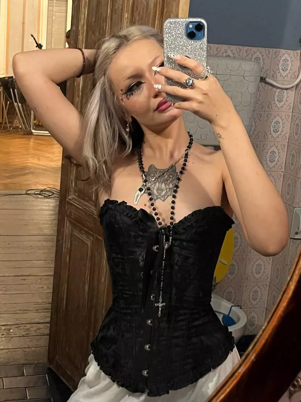 Mirror selfies are my favorites when I´m hot 🔥🔥