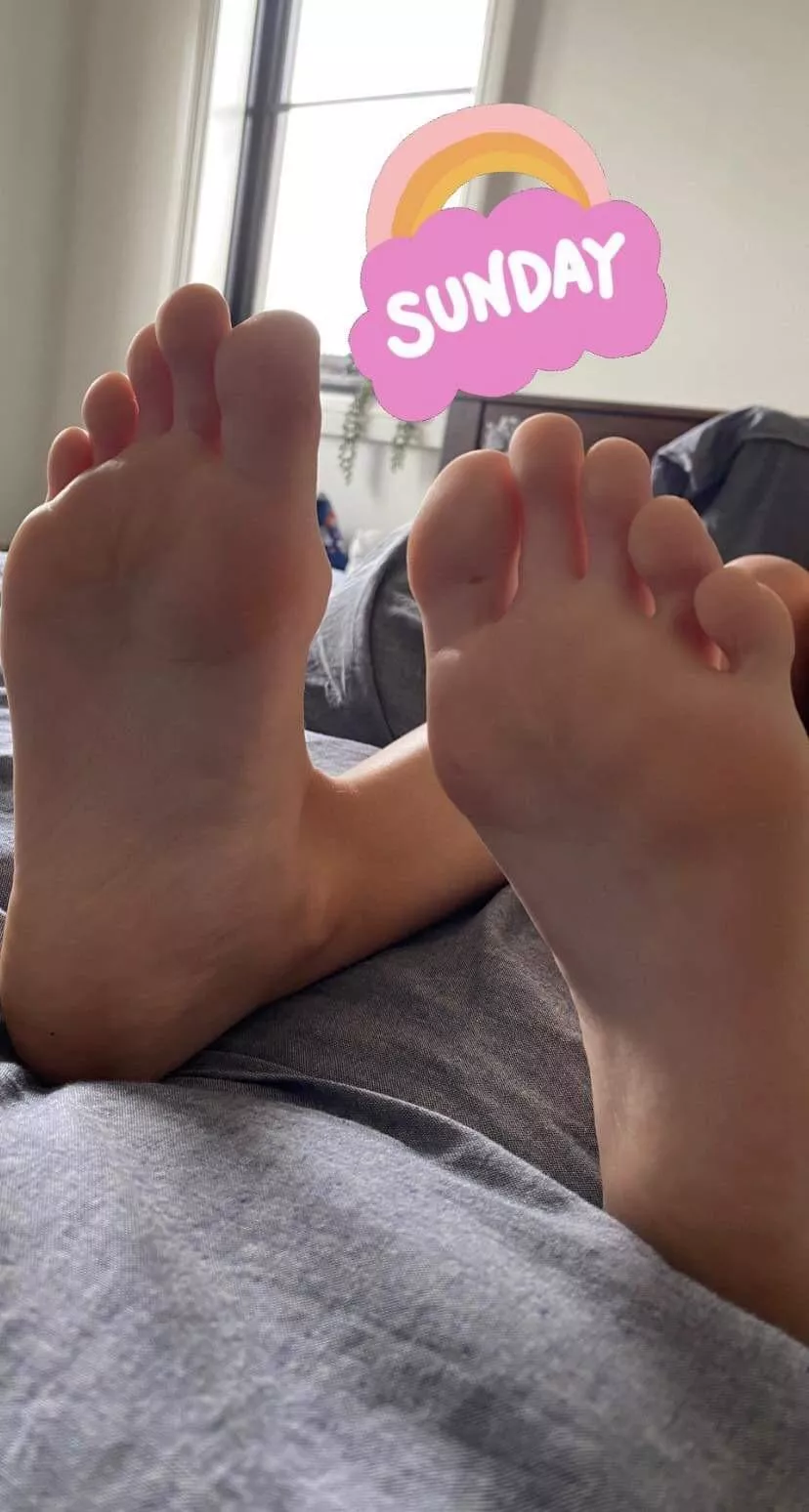 Miss Little and her little cute soles 😈💦🦶