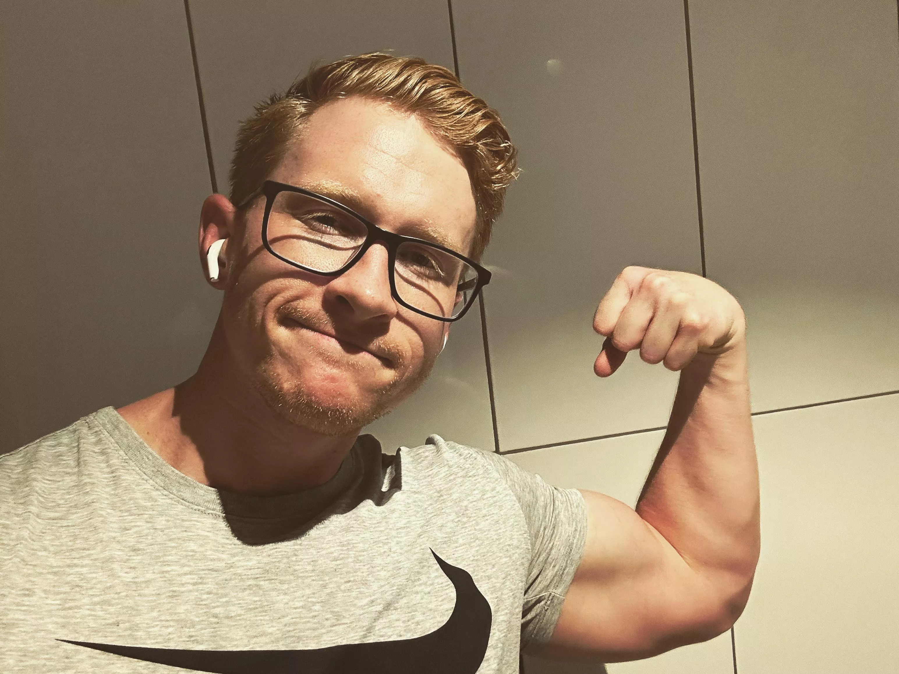 Morning from Australia. Flex to start the week!