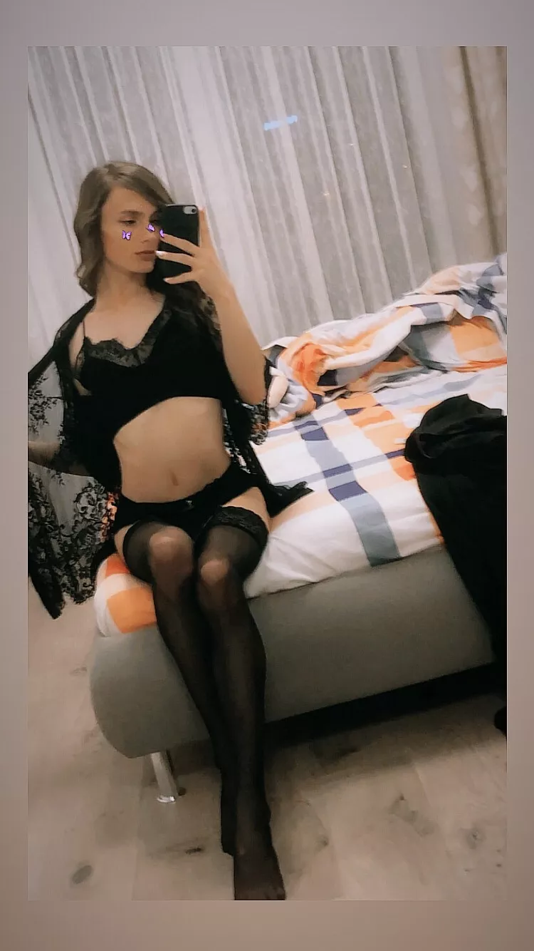 My bed is empty, what' you gonna do? Check my profile