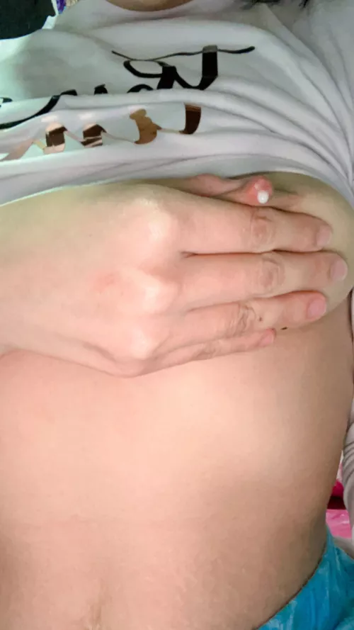 my boobs already spill milk 🥴💦