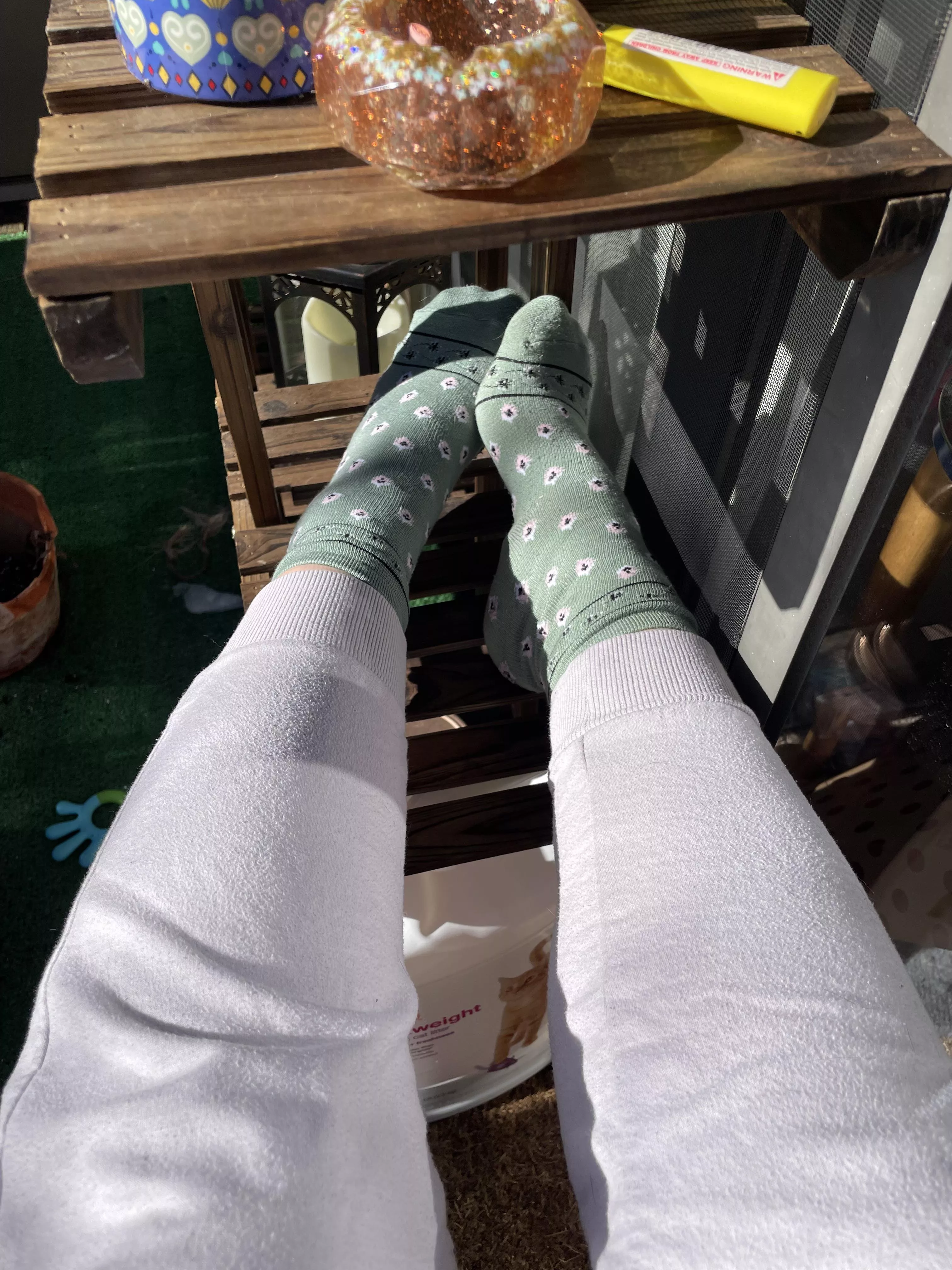 my wife [female] has loved all the attention you dudes are giving her feet 😈