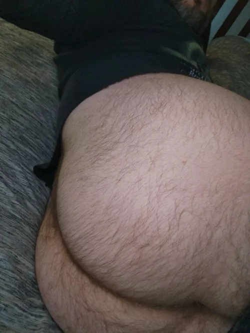 Need a tongue or a cock, or preferably both